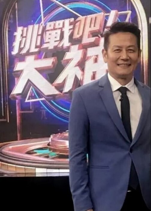舞蹈系校花胸大屁股有弹性浴室用自来水玩冰火两重天真是爽透了 - 小乳头